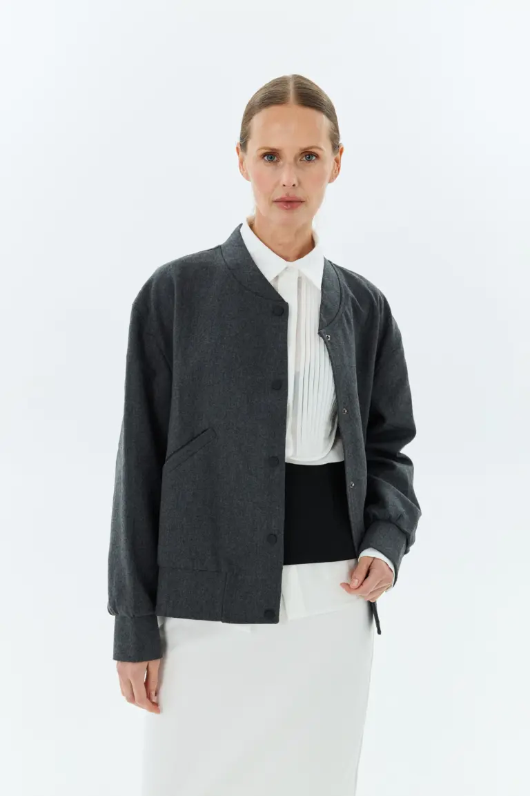 Grey bomber jacket, photo 1