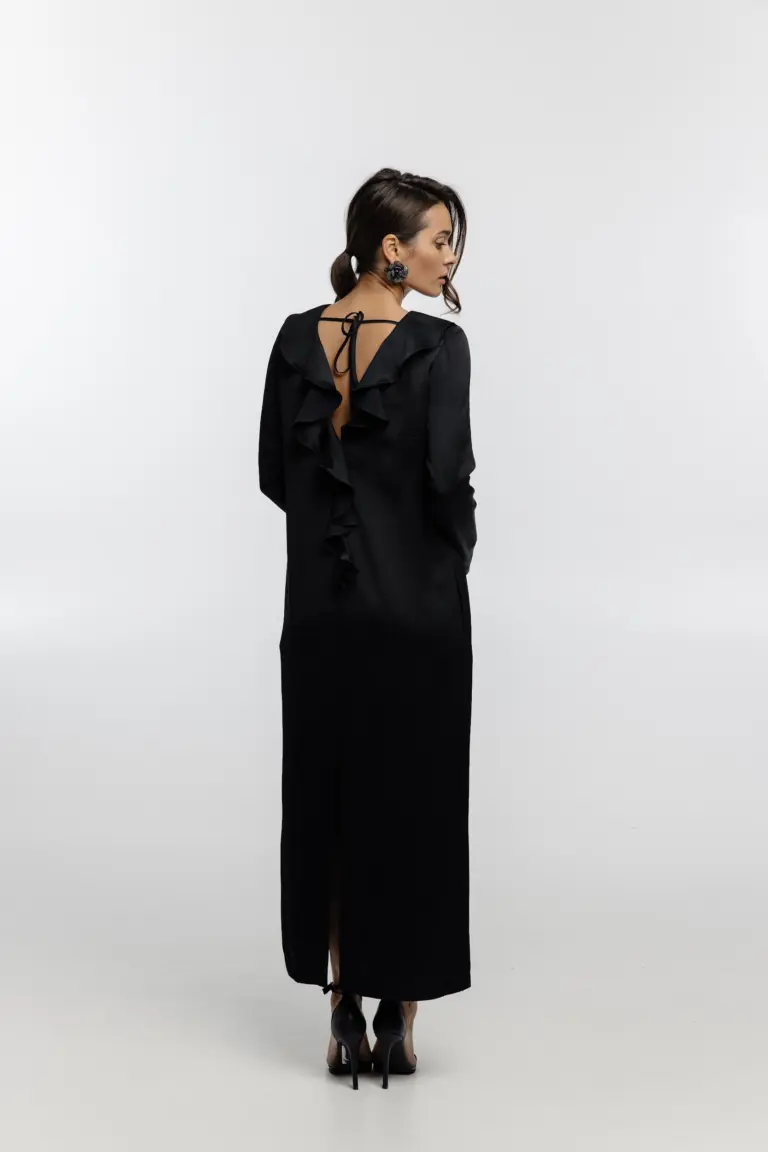 Dress with flounces, photo 1