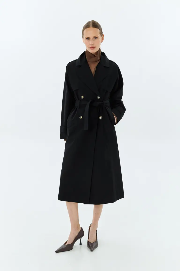 Black trench coat, photo 1