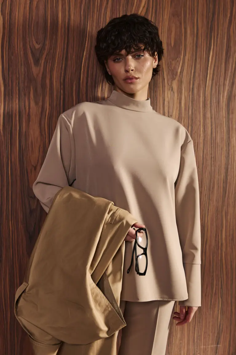 Shirt with a rack, photo 1
