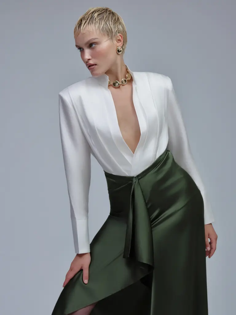 White blouse, photo 1